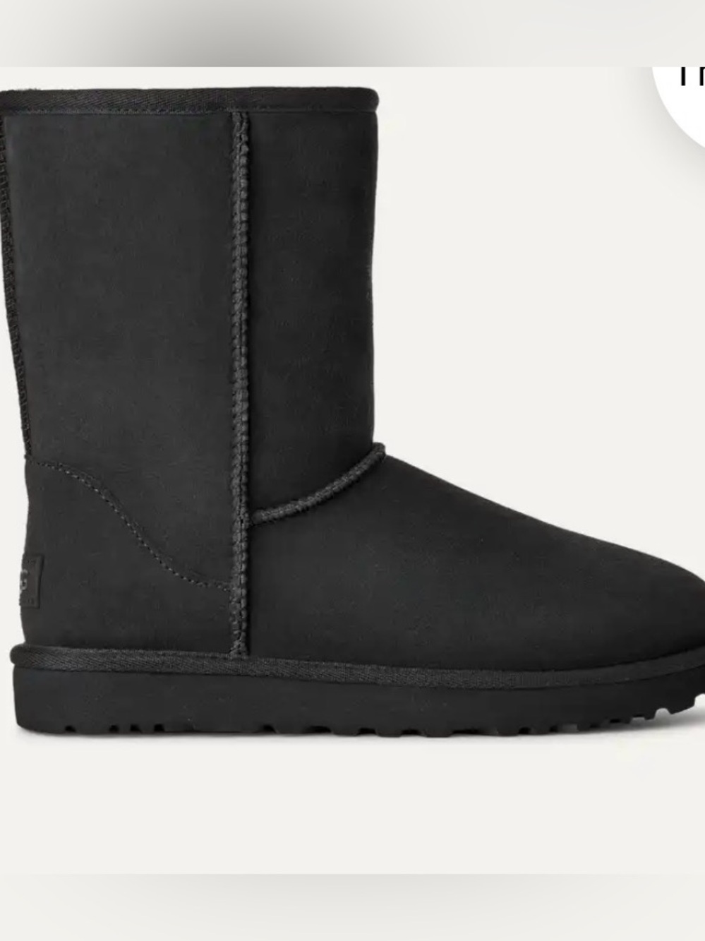 Classic Short II Ugg Boots. NWOB. Size 7.